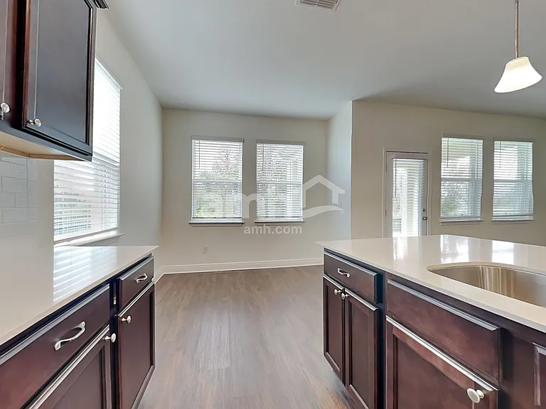 27695 Saint Andrews Ave — Photo 5