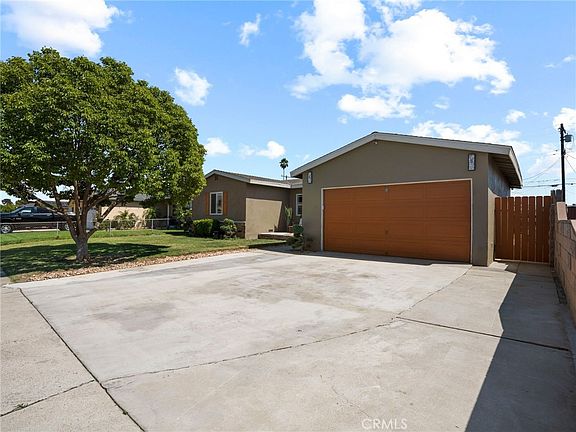 3rd image of 223 E Alru Ave