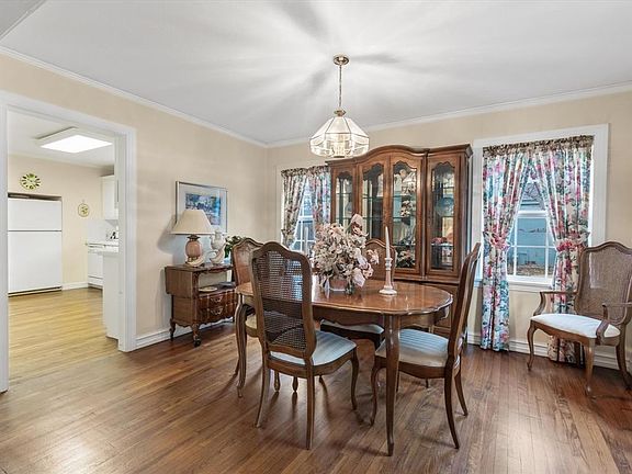 5th image of 6405 Curzon Ave