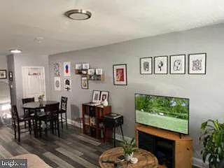 2428 S Fairhill St — Photo 3