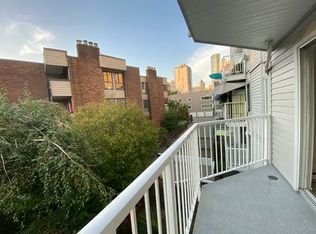 1147 Nelson St #301, Vancouver, BC V6E1J3