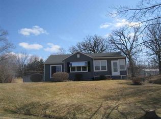 11011 1st St E, Milan, IL 61264