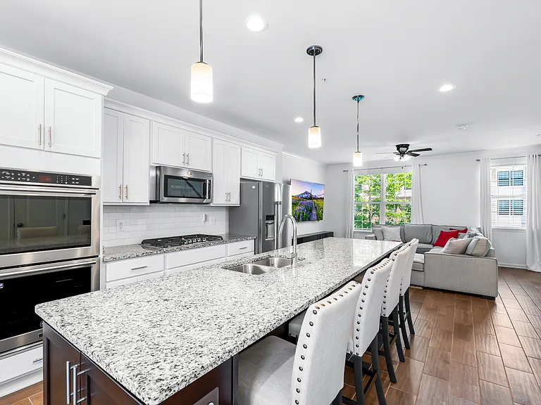 10625 Meridian Hill Way — Photo 8
