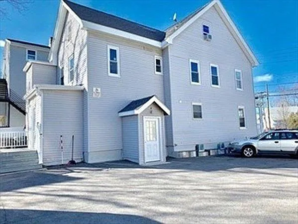 189 Irving St #2 — Photo 6