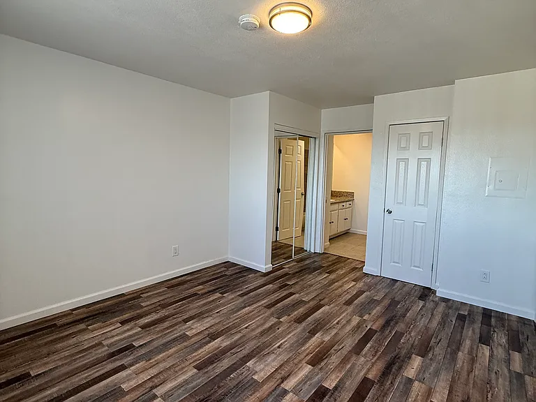 1600 W Carson St #212 — Photo 15