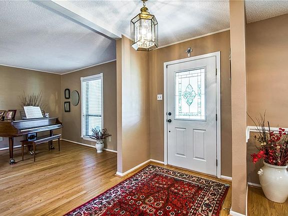 4th image of 3723 Blue Trace Ln