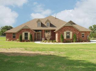 2850 E Echo Dr, Edmond, OK 73034