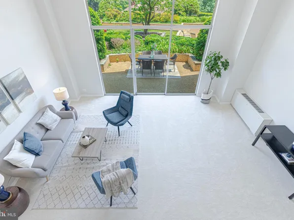 1200 N Nash St APT 232, Arlington, VA 22209