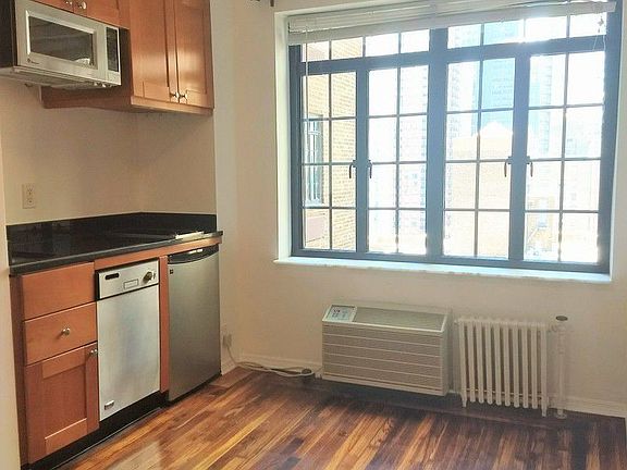 2nd image of 5 Tudor City Pl APT 1716