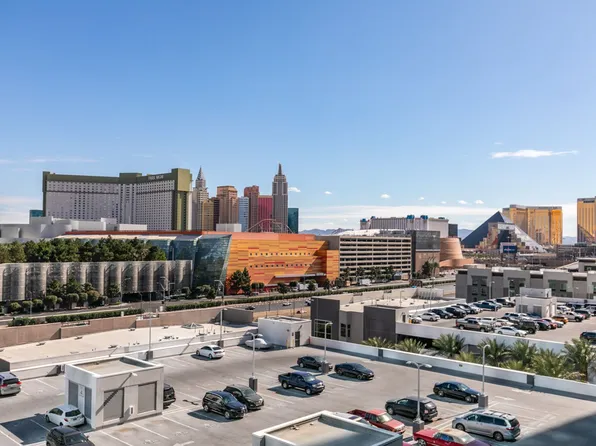 4525 Dean Martin Dr, Las Vegas, NV