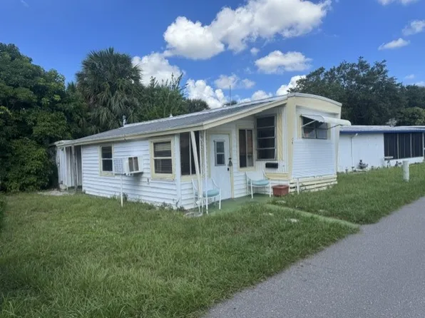 4918 14th St W #C-9, Bradenton, FL 34207