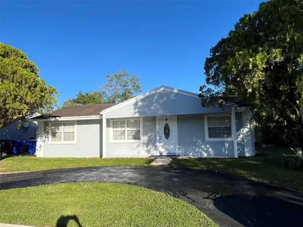 1240 SW 73rd Ave, North Lauderdale, FL 33068