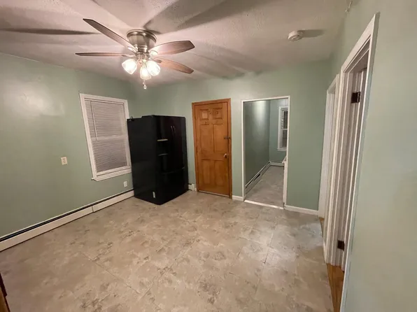 7 Grover St Floor 1, North Providence, RI 02911