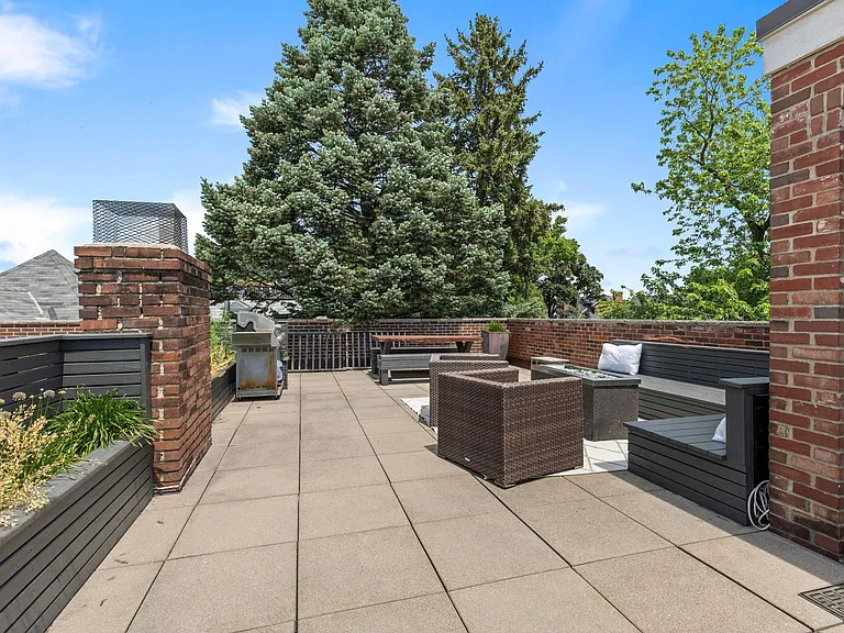 1785 Dupont Ave S #UPPER — Photo 46