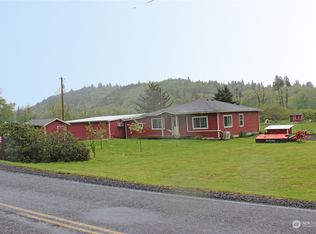 4 Harp Rd, Oakville, WA 98568