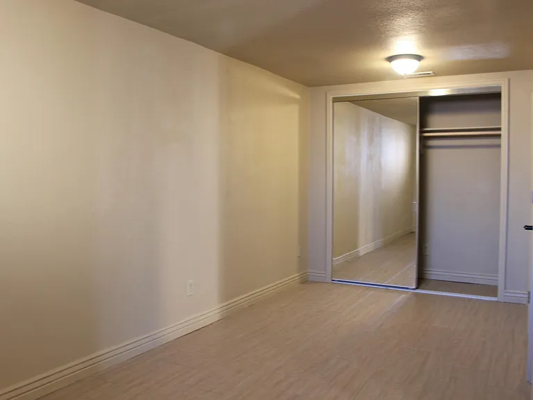 Master Bedroom - Main level