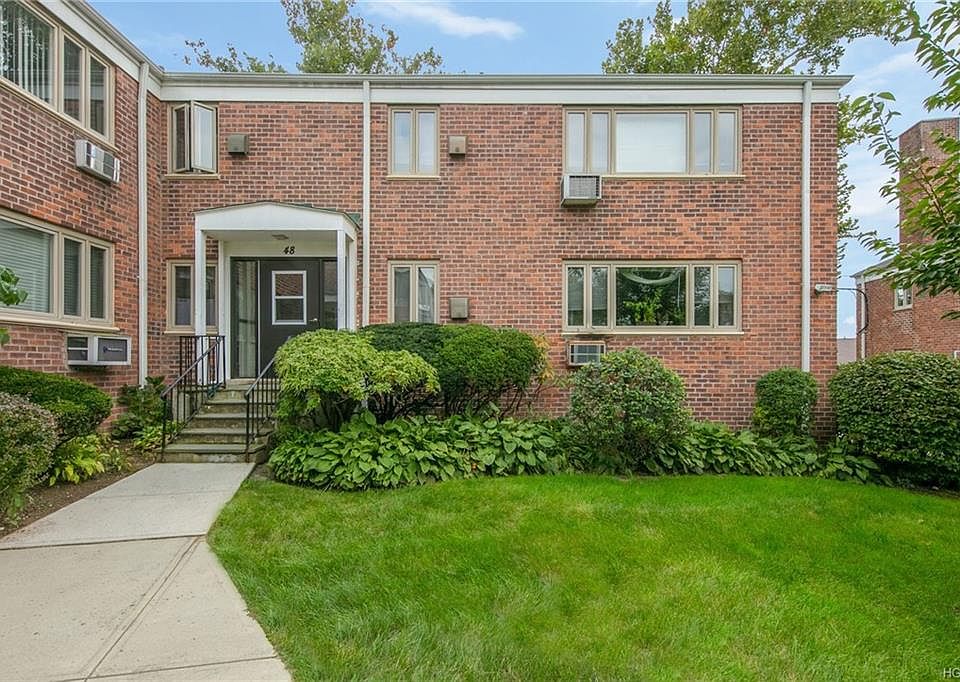 1st image of 48 Lawrence Dr APT A