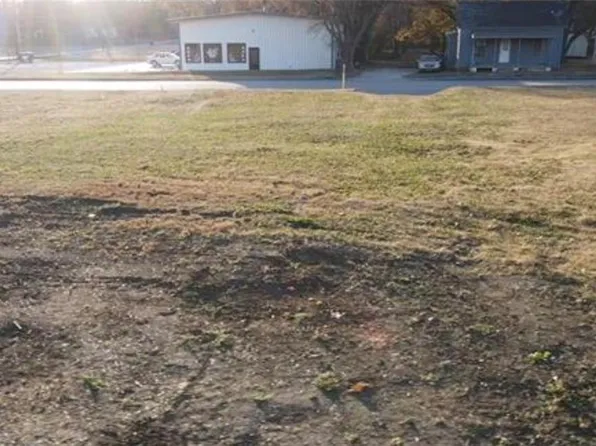 209 & 0000 S McGee St, Caney, KS 67333