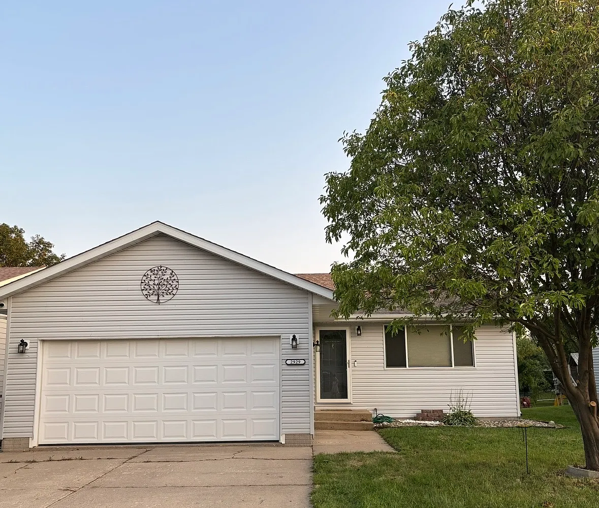 4 bed, $1,600 — Photo 4