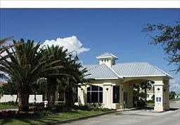 3rd image of 1640 Palace Ct