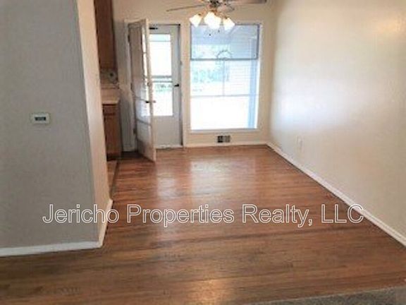 2nd image of 1310 S Grape St
