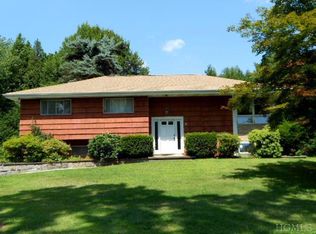 2 Agor Ln, Mahopac, NY 10541