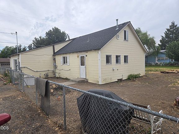 4th image of 386 S Main St