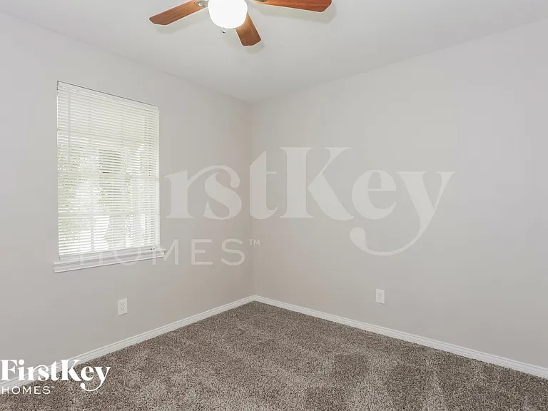 115 Brook Hollow Dr — Photo 15