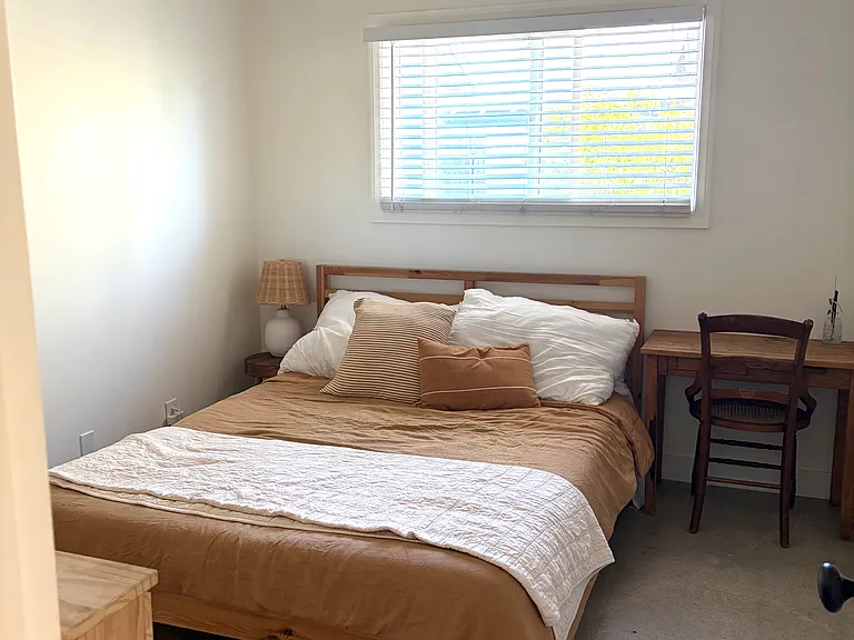 1370 Sterling Ave — Photo 12