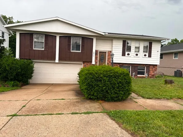 6816 N Terra Vista Dr, Peoria, IL 61614