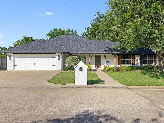 2nd image of 1312 Mary Lee Ln