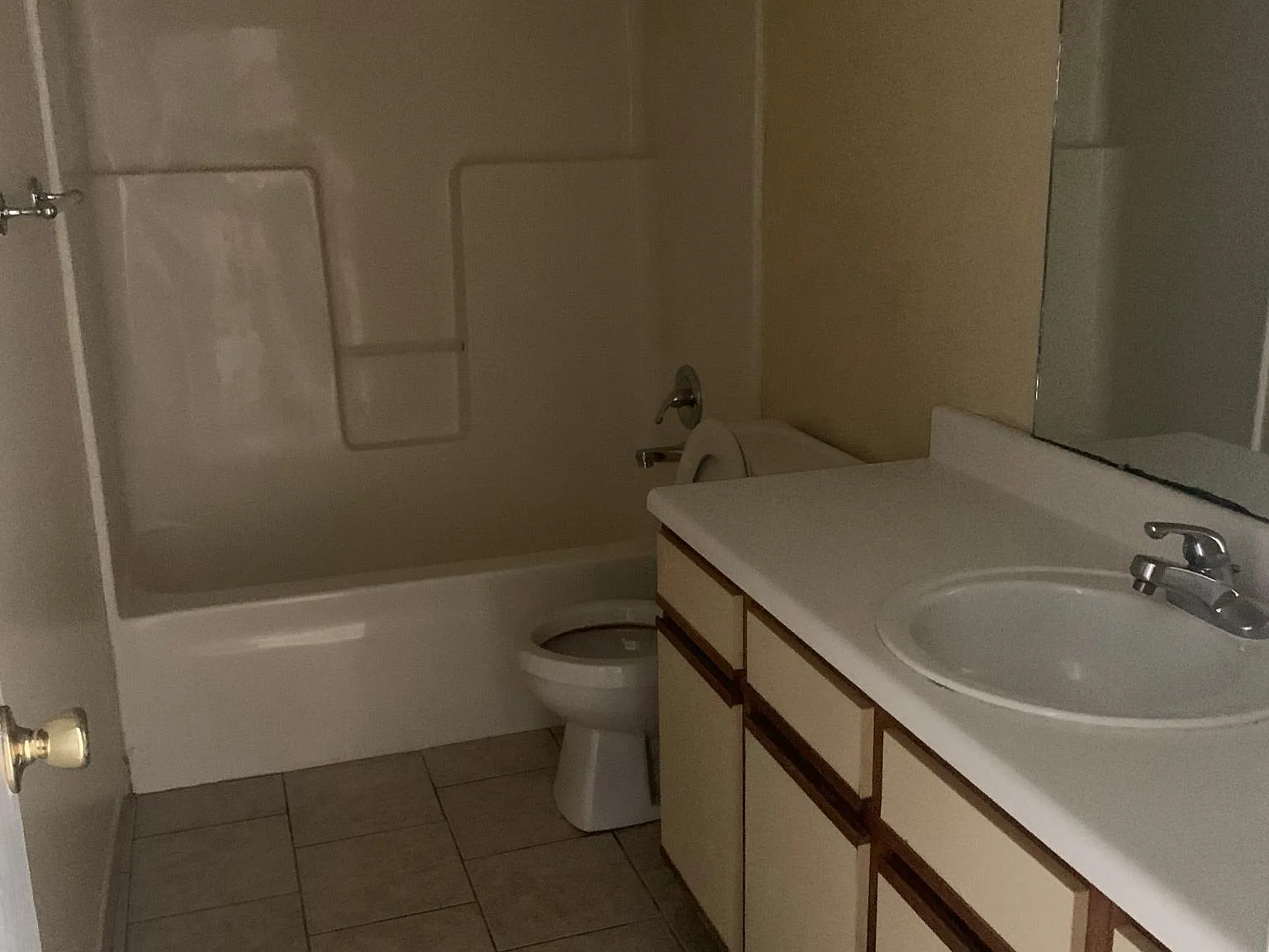 2 bed, 1.5 bath, $1,100 — Photo 4