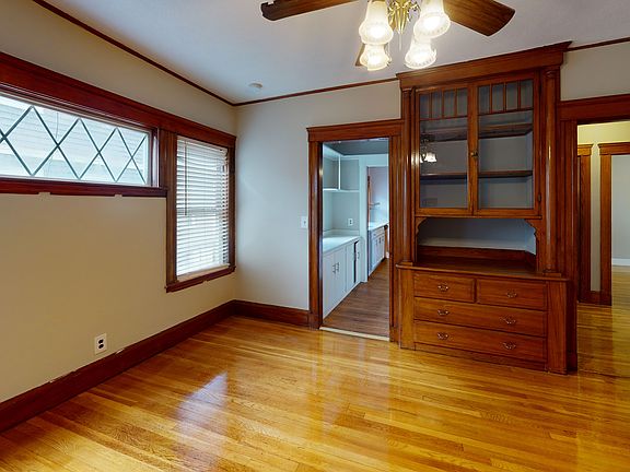 3rd image of 72-74 Harlow St #1