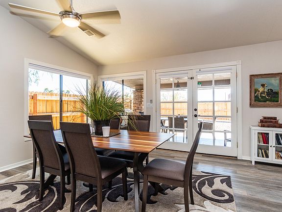 3rd image of 10013 E Del Monte Ave