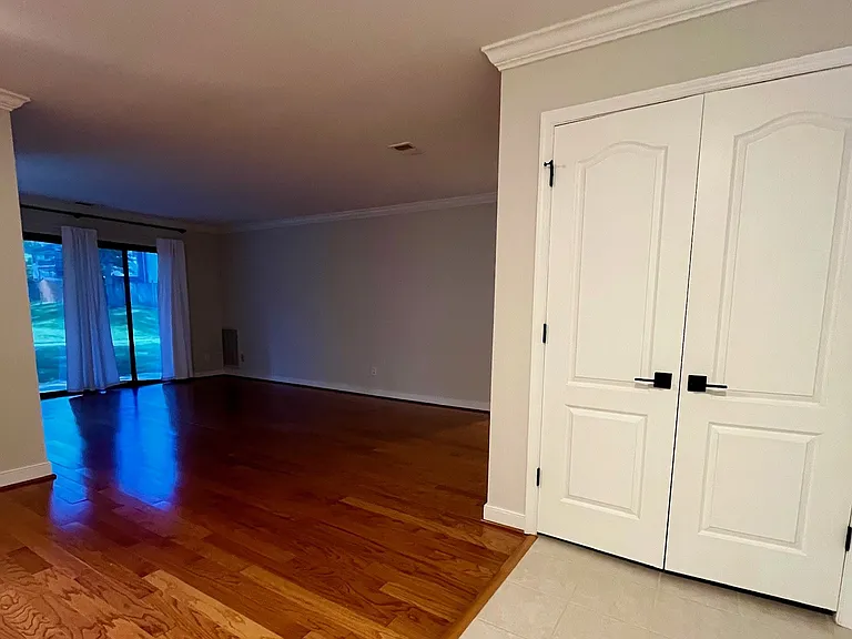 304 Hilltop Ln #C — Photo 13