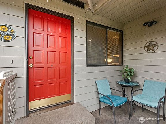 3rd image of 1333 Beach Ave #5