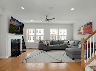 40 Wesmont Dr, Wood Ridge, NJ 07075