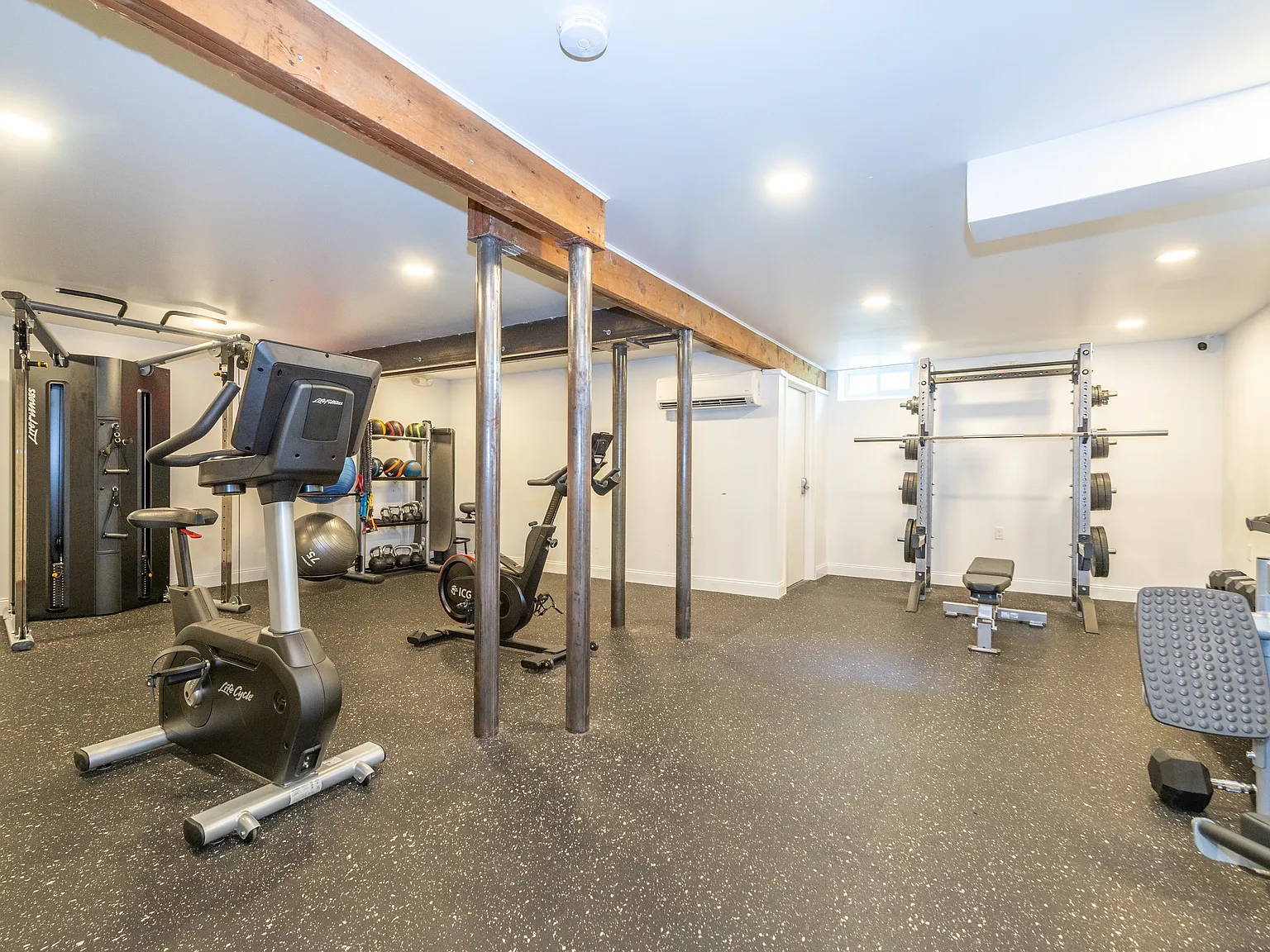 378 Claremont Ave — Photo 4