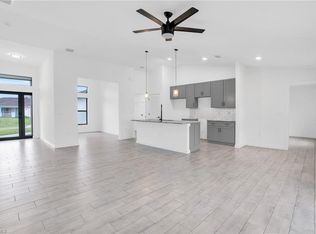 2719 29th St SW, Lehigh Acres, FL 33976