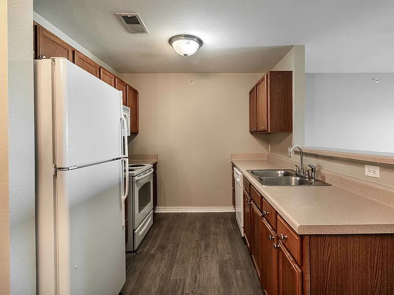 Modern Kitchens at Inwood Crossings Apartments in Wichita, KS