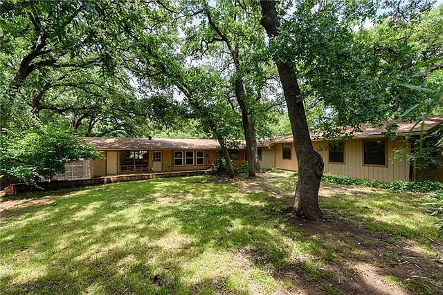 1st image of 2418 Kayewood Dr