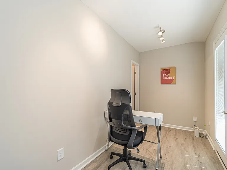 2390 Brackett Rd SW — Photo 27