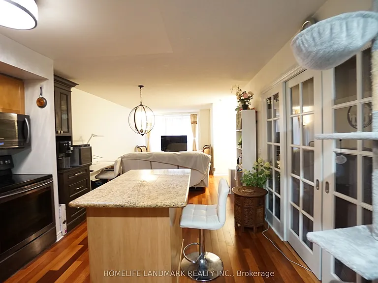5233 Dundas St W #623 — Photo 11