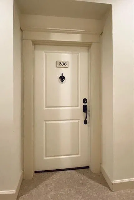1 bed, 1.5 bath, 925 sqft, $3,400 — Photo 3