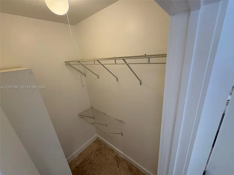 901 SE 2nd Ct #3 — Photo 8