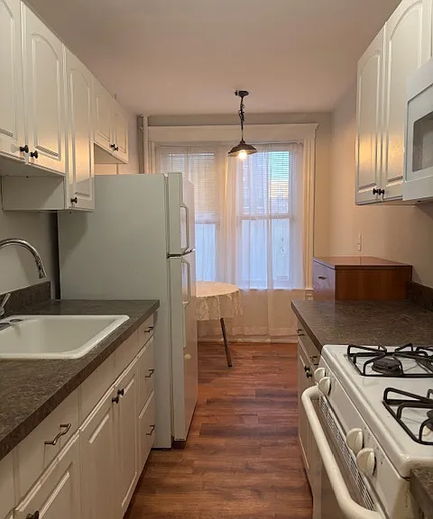 28 Quint Ave #18 — Photo 6