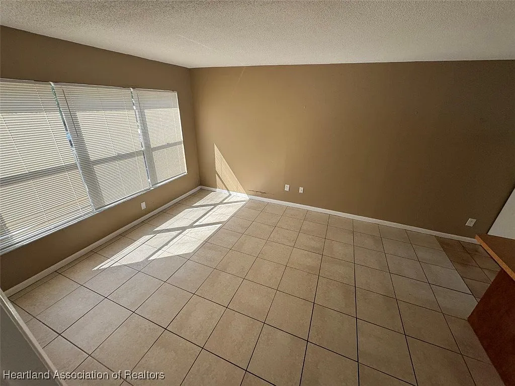 1 bed, 1.0 bath, 650 sqft, $850 — Photo 3