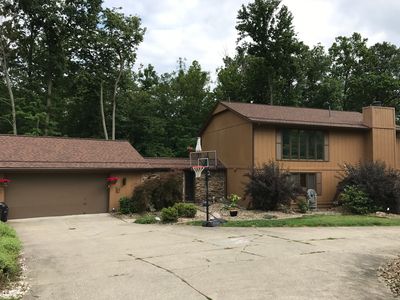 11623 Pleasant Ridge Pl, Strongsville, OH, 44136