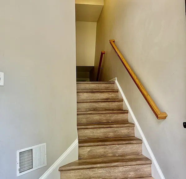 2408 Michael Dr — Photo 2