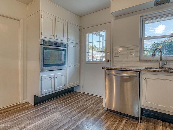 3rd image of 663B Plymouth Dr #1002
